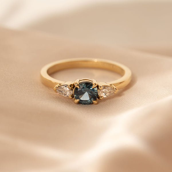 Dahlia 0.63ct Round Parti Sapphire