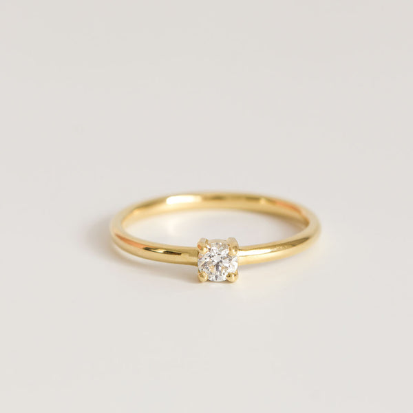 Diamond Solitaire in 18ct Yellow Gold