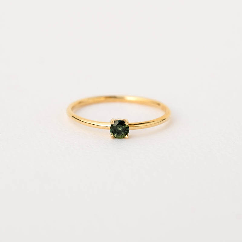 Round Green Sapphire Claw Set in 18ct Yellow Gold